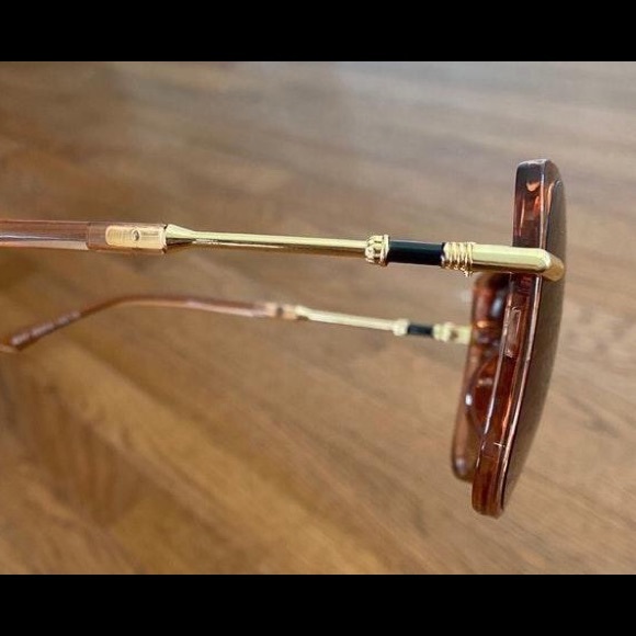 Trinkets Boutique Sunglasses - Picture 2 of 2